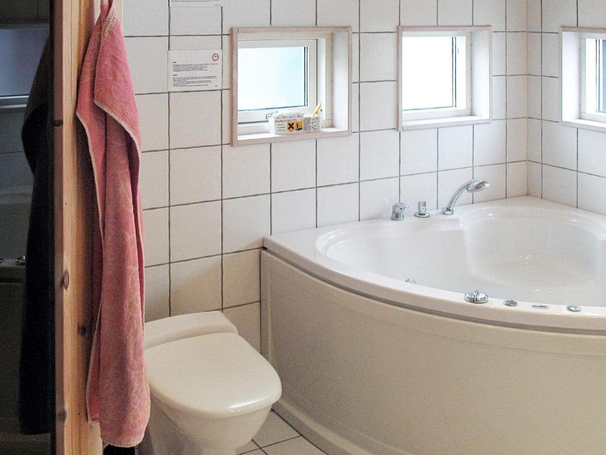 10 Person Holiday Home In Idestrup Bøtø By Eksteriør billede